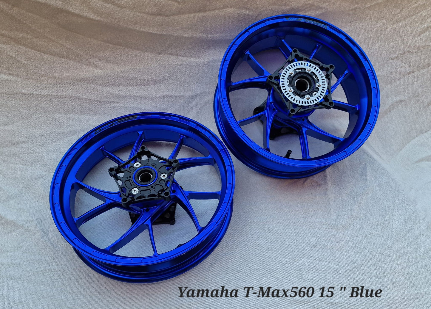 Juego llantas MFZ AC10 Tmax 560