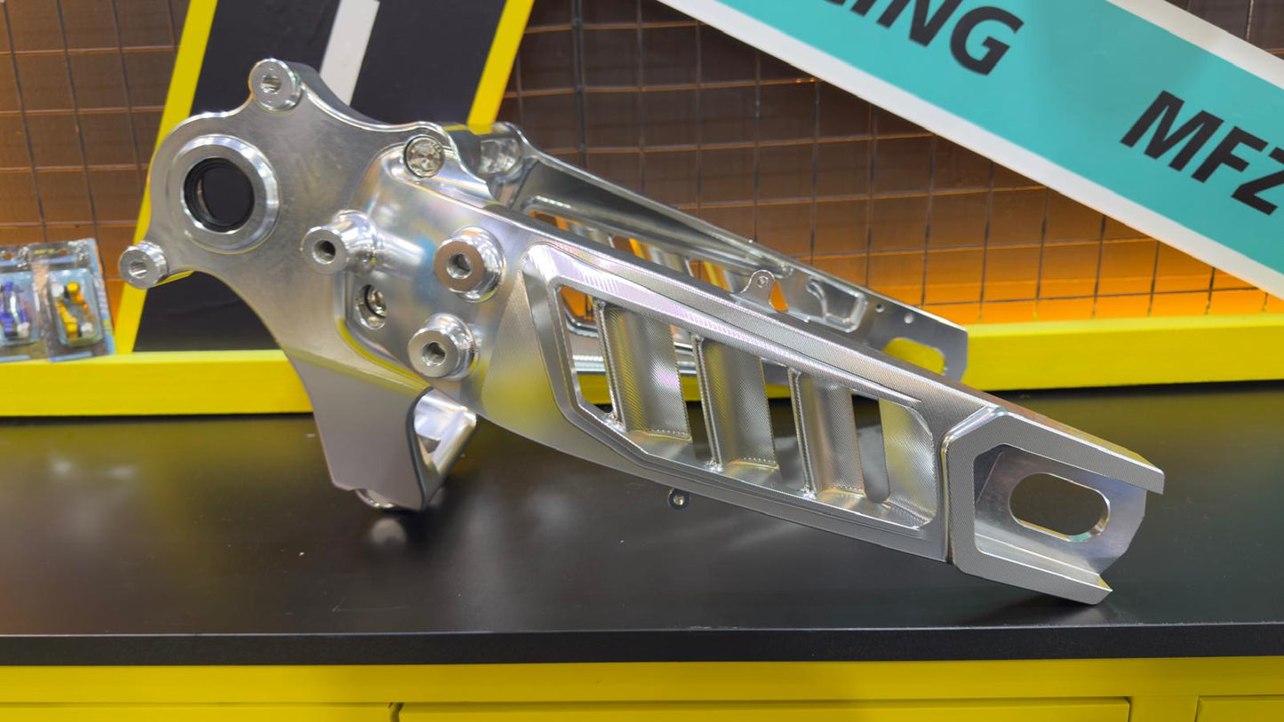 Basculante MFZ Racing para Tmax 560 para llanta de 17"