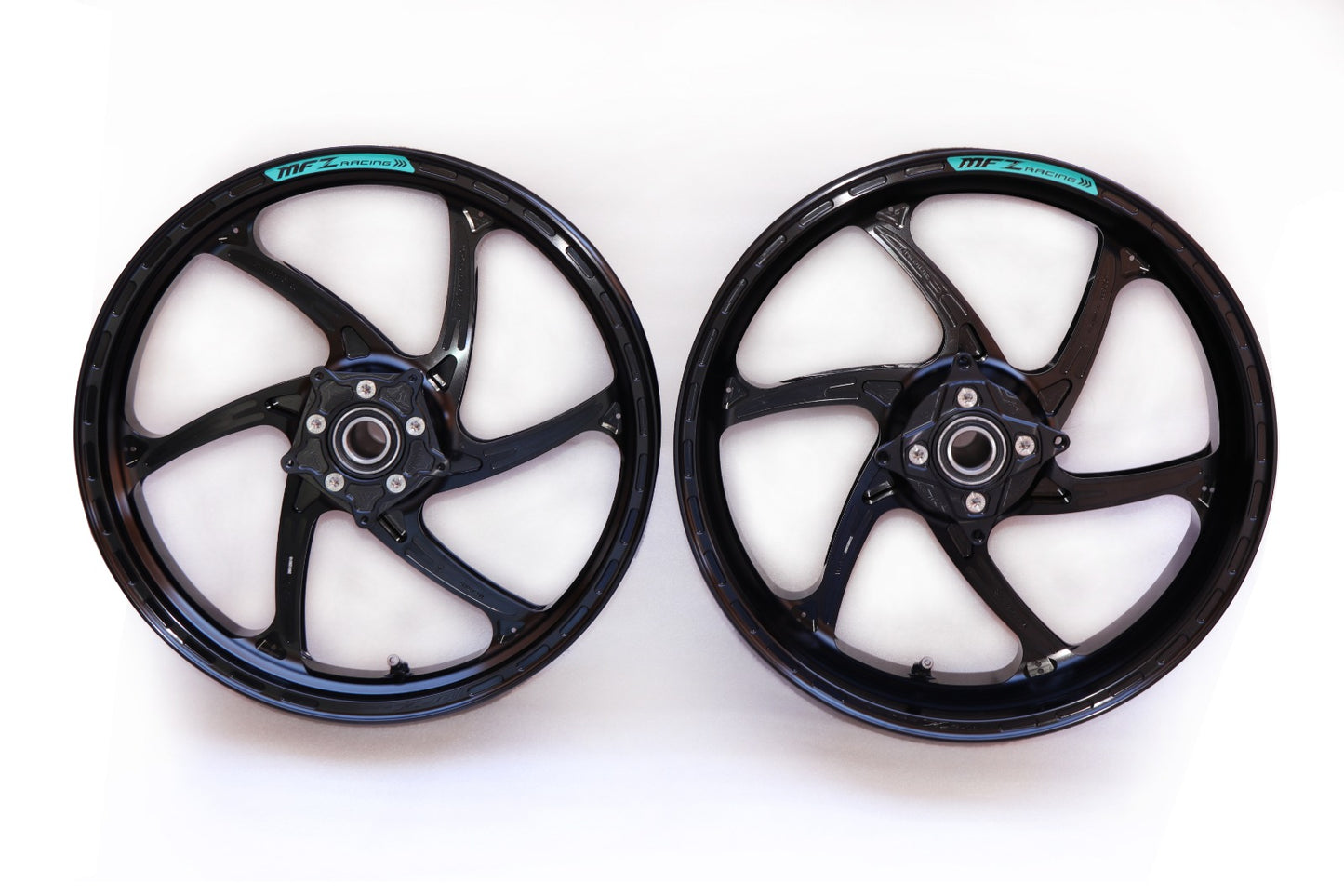 Juego de llantas MFZ Racing 17” Honda X-ADV 750
