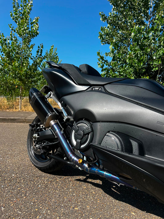 Escape titanio con silencioso akrapovic  TMAX 530 / 560
